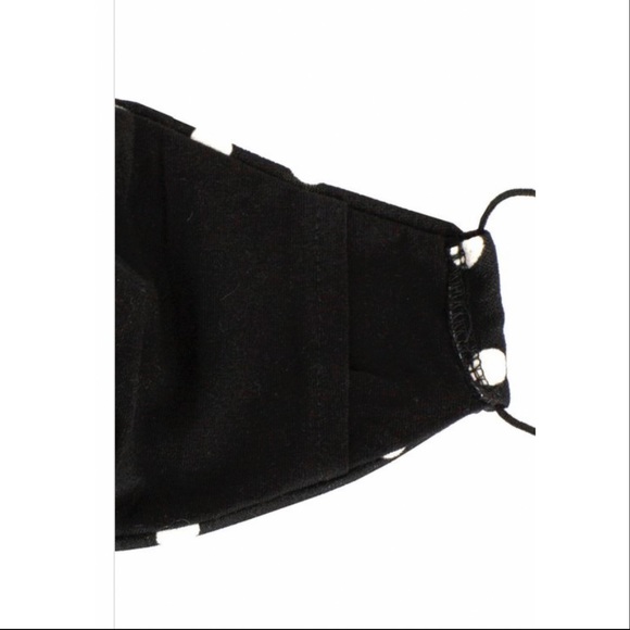 5🌟 SELLER Black Polka Dot Face Mask - Picture 4 of 6